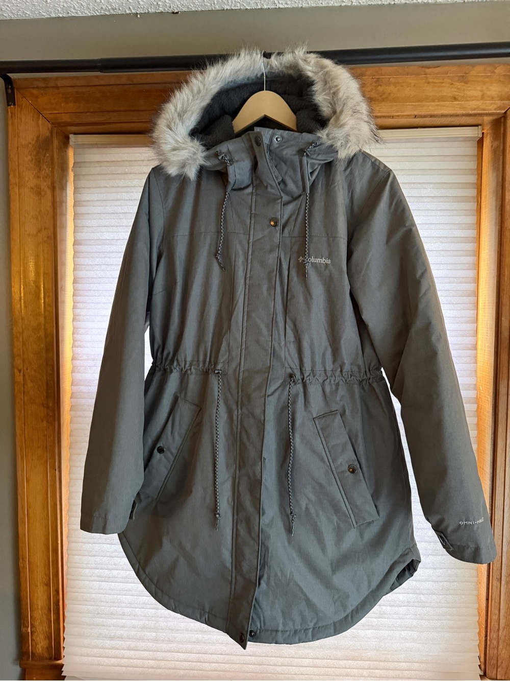 Columbia Women's Gray Hooded Parka with Faux Fur Trim Omni Heat 0153
